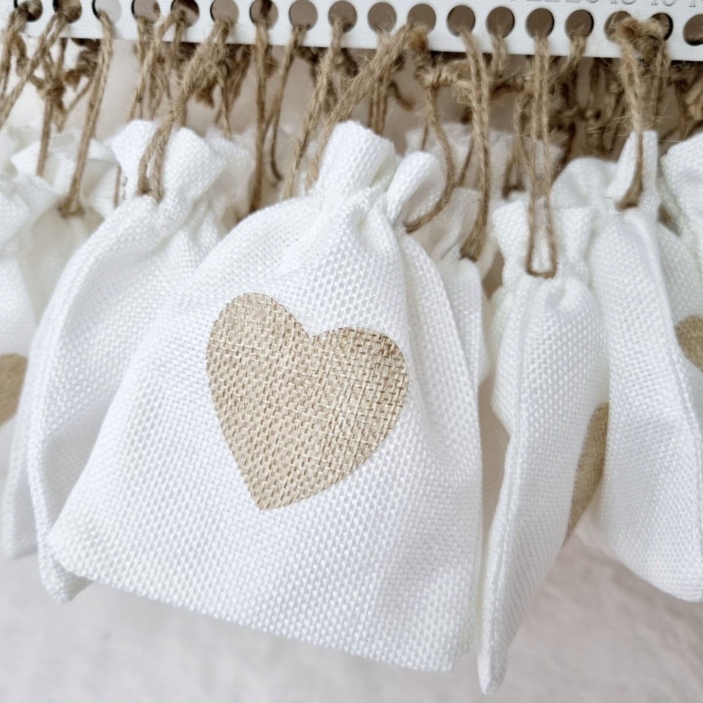 Personalisierter Adventskalender aus Holz – Magische Vorfreude für Kinder & Familien