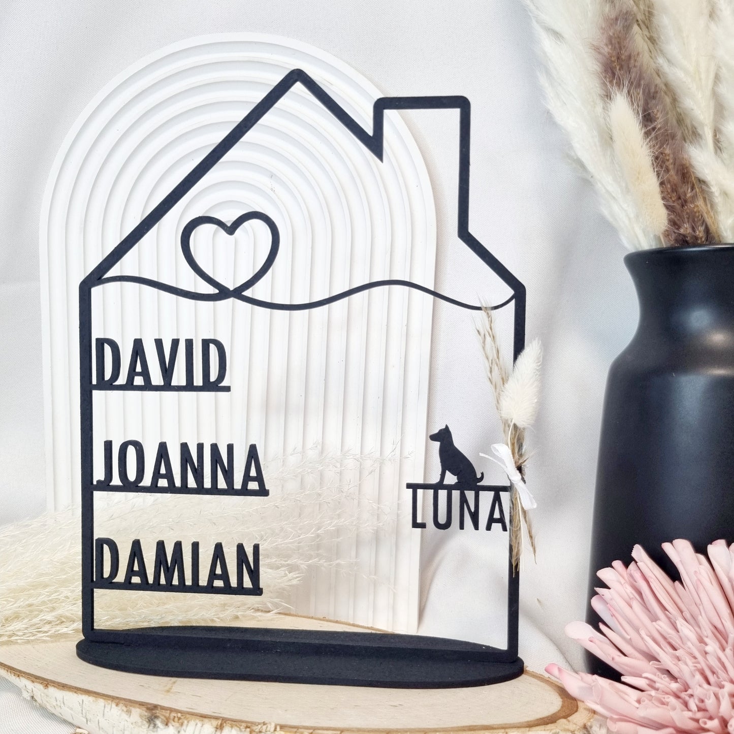 Haus mit Namen in schwarz | personalisiert | Einzugsgeschenk | Türschild | Familie | Hochzeit | Hund | Katze