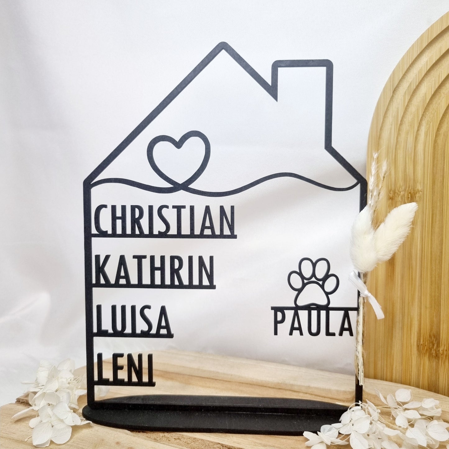Haus mit Namen in schwarz | personalisiert | Einzugsgeschenk | Türschild | Familie | Hochzeit | Hund | Katze