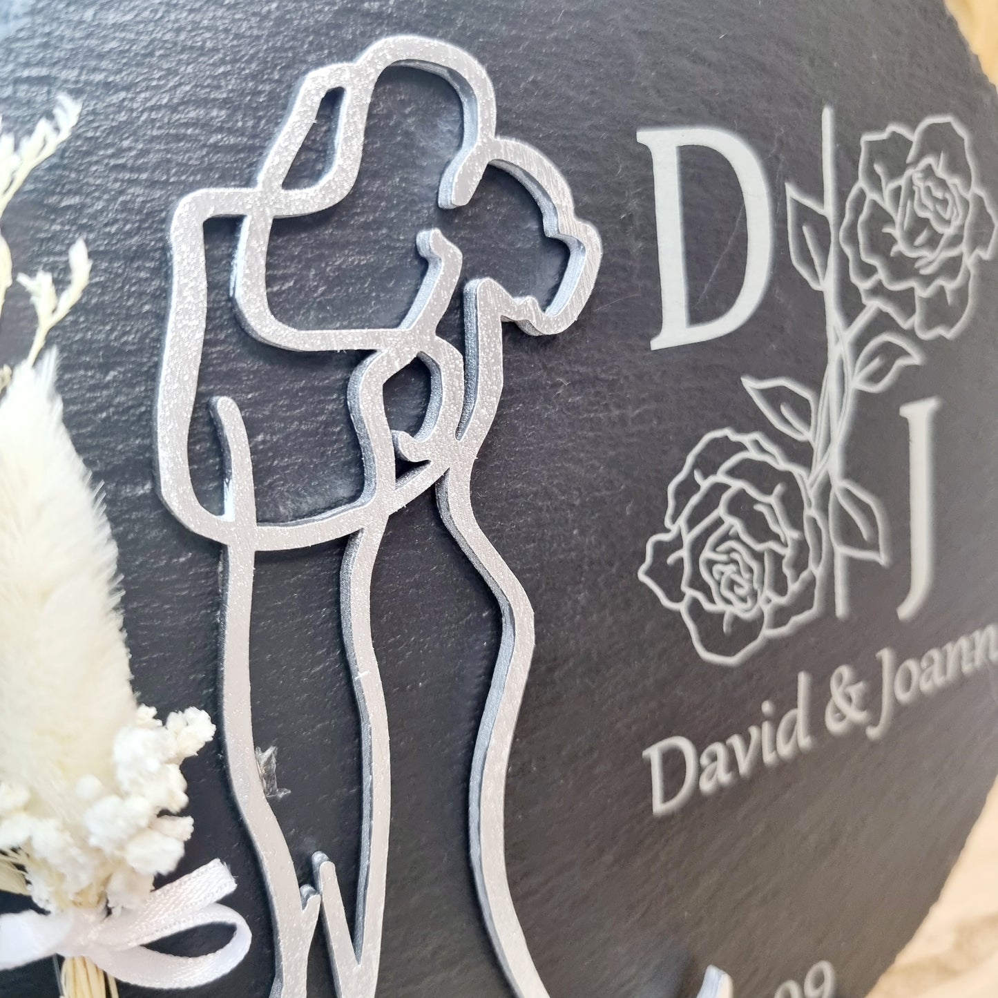 Personalisierte Schieferplatte – Hochzeit Geschenk, Empfangsschild mit Gravur & Trockenblumen