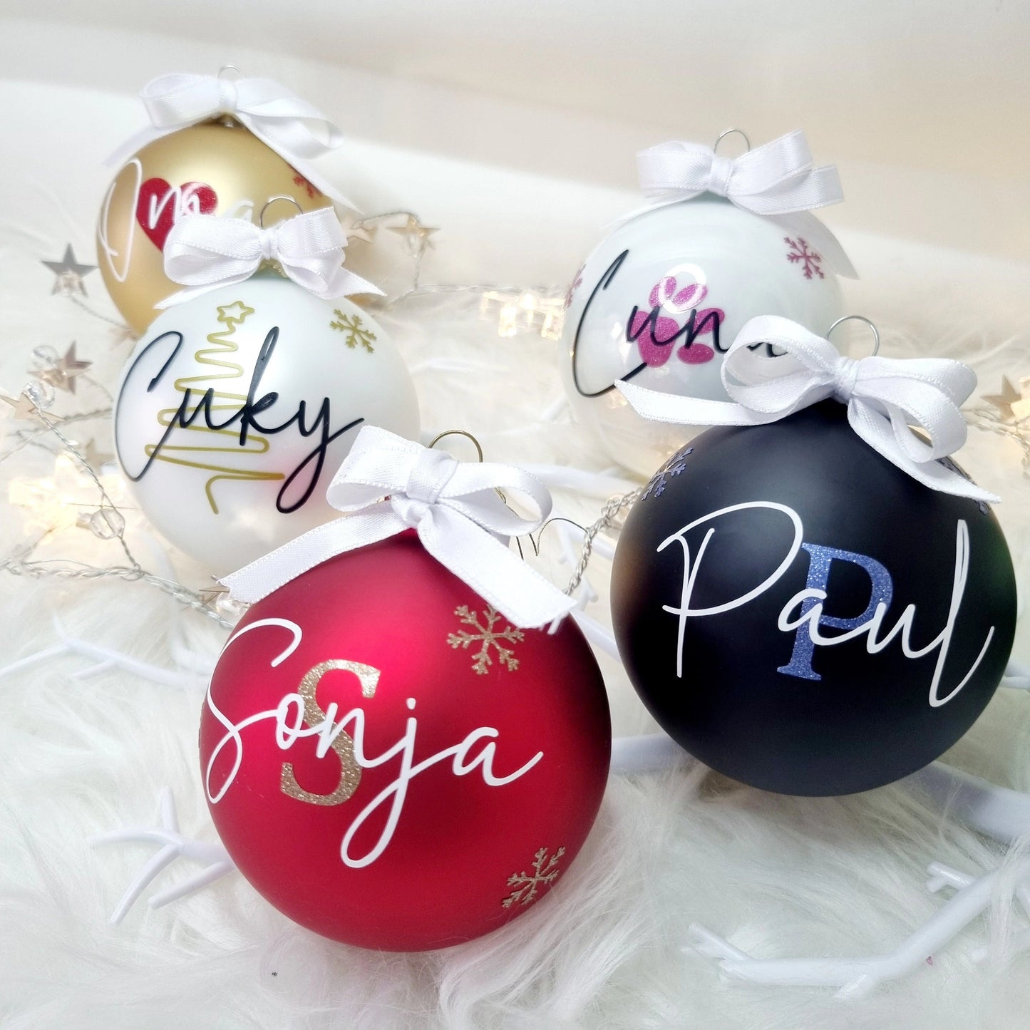 Personalisierte Weihnachtskugeln aus Glas – Matt | Mit Namen, Herz, Pfote oder Motiv | Christbaumkugel 8 cm