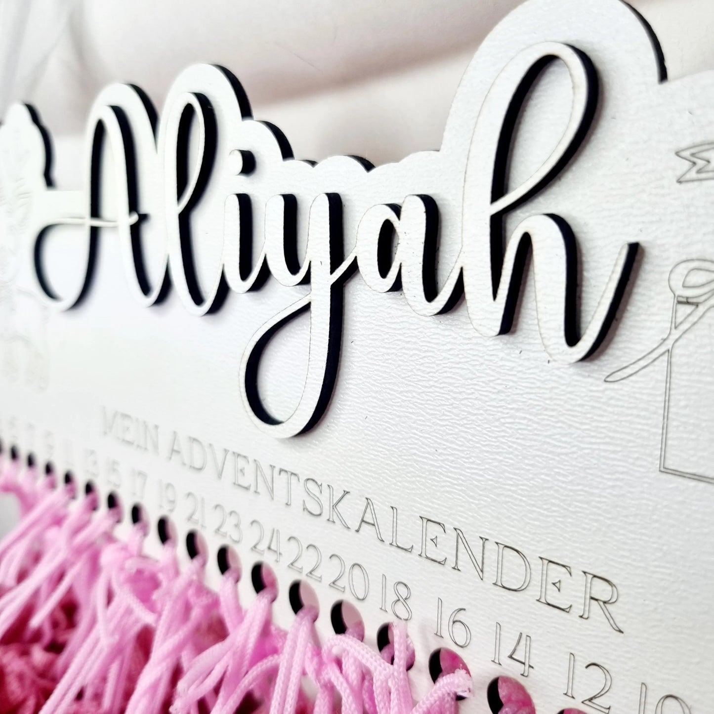 Personalisierter Adventskalender aus Holz – Magische Vorfreude für Kinder & Familien