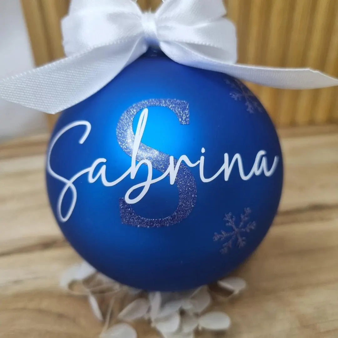 Personalisierte Weihnachtskugeln aus Glas – Matt | Mit Namen, Pfote oder Motiv | Christbaumkugel 8 cm