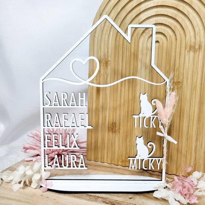 Haus mit Namen in weiß | Personalisiert | Einzugsgeschenk | Türschild | Familie | Hochzeit | Hund | Katze