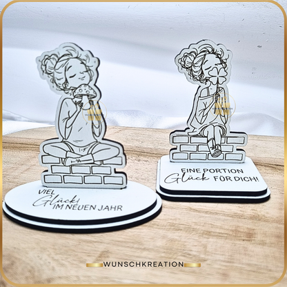 Handgezeichneter Frauen-Aufsteller aus MDF | Glücksbringer & Neujahrsdeko | 4 Motive und 15 Sprüche | Geschenkidee, Mitbringsel, Engel