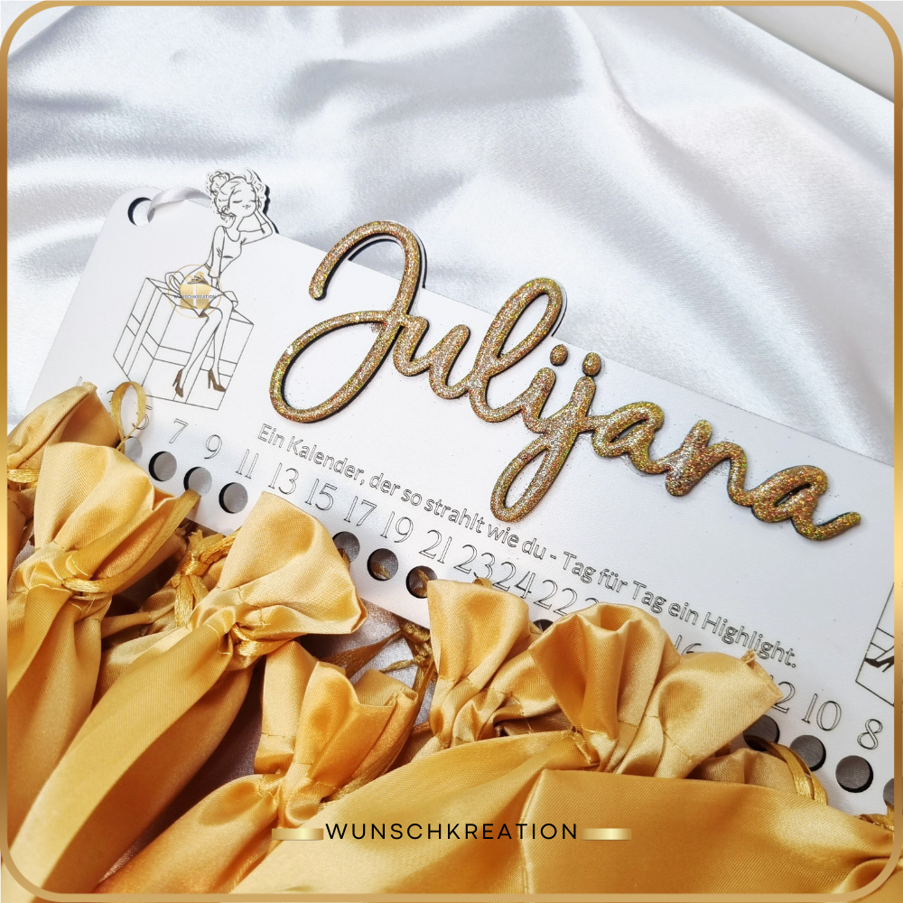 Personalisierter Adventskalender aus Holz – Handgefertigt mit Gravur & Glitzereffekt