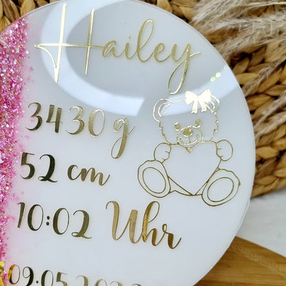 Personalisierte Acryltafel zur Geburt | Mit Motiv und Ständer